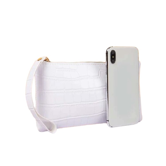 Faux Crocodile Leather White Wristlet - Picture 5 of 6